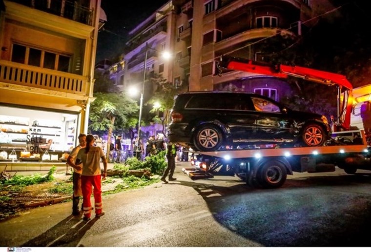 Κολωνάκι: Πώς έγινε το ατύχημα με το τζιπ σε εστιατόριο-Τα απανωτά λάθη που οδήγησαν στο περιστατικό (βίντεο)