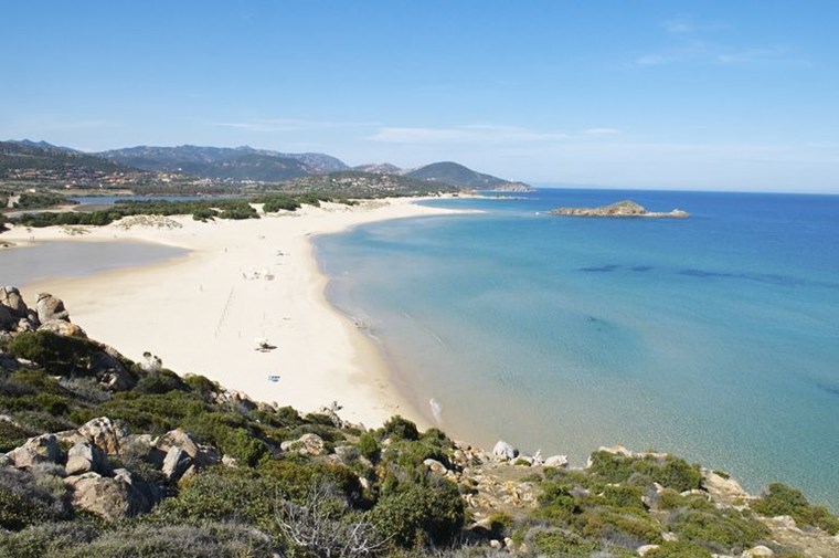Περιοχή στη Σαρδηνία πληρώνει αδρά για να μετακομίσεις εκεί