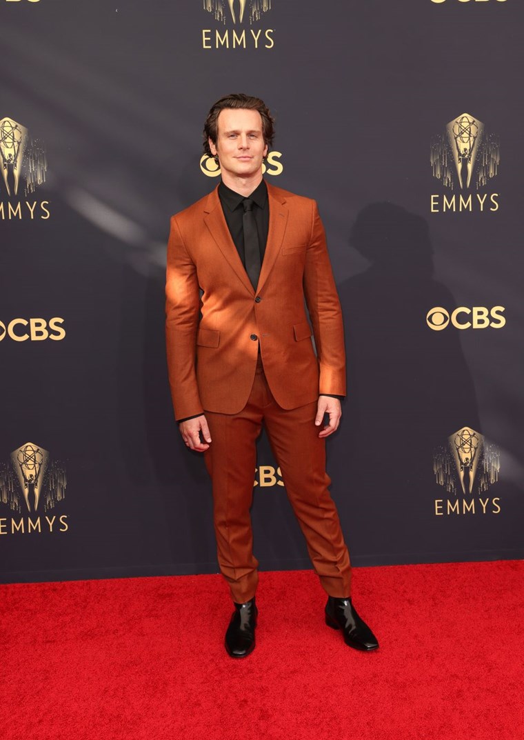 JONATHAN GROFF