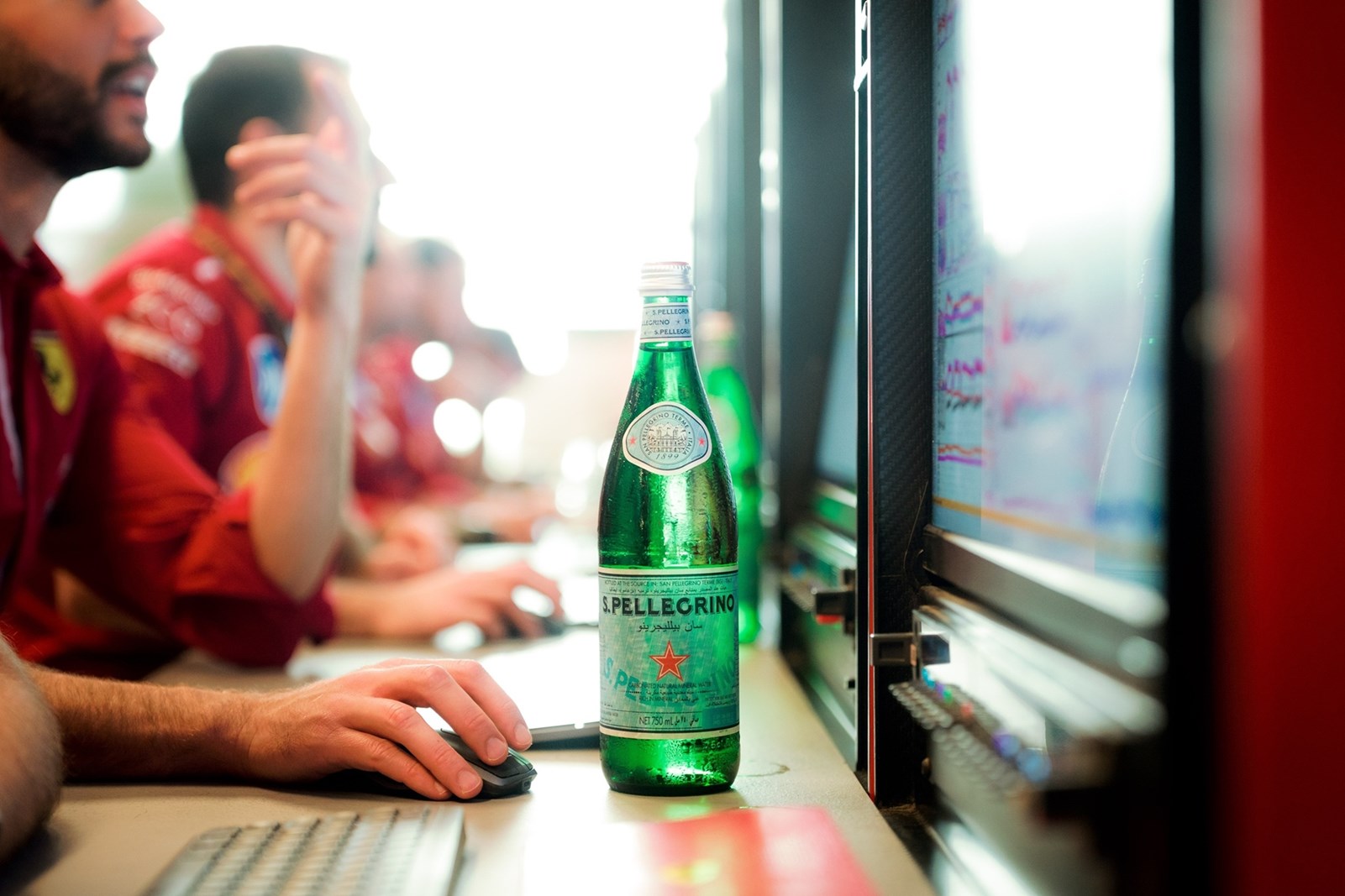 S.Pellegrino x Ferrari: H ιταλική αριστεία προσγειώνεται από τις Άλπεις στις πίστες της F1