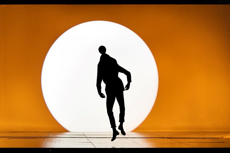 Μία ματιά στον 'Εγκάρσιο Προσανατολισμό' του Δημήτρη Παπαϊωάννου