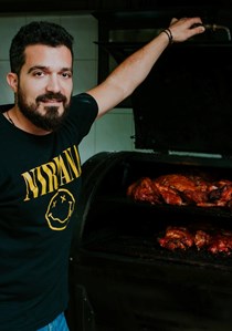 Το απόλυτο μπάρμπεκιου από τον Βασίλη Σπόρο του Po' Boys