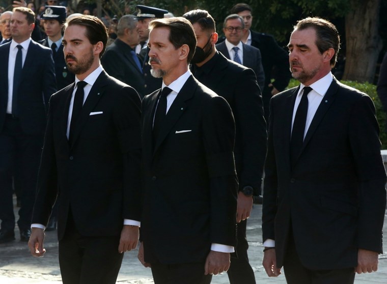 Κηδεύτηκε ο τέως βασιλιάς Κωνσταντίνος
