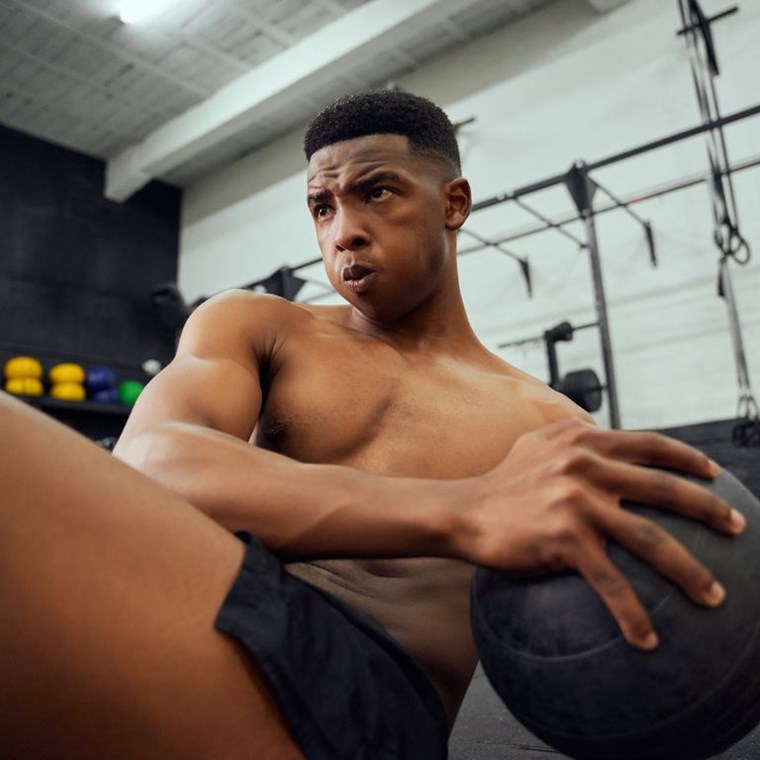 Όσα πραγματικά συμβαίνουν όταν προπονείσαι για six-pack