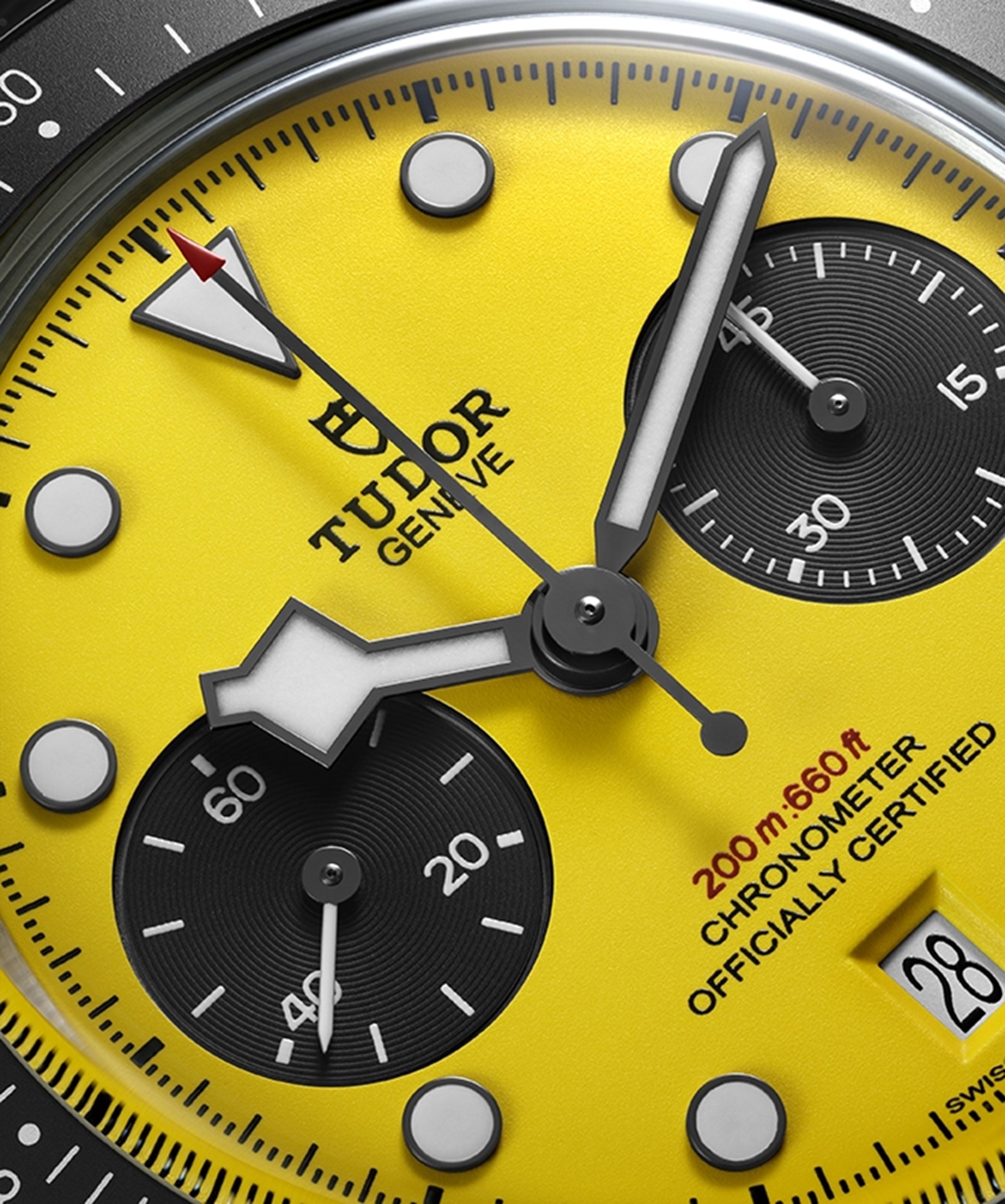 Μια τολμηρή νέα έκφραση του Black Bay Chrono με έντονο κίτρινο καντράν και αγωνιστικό χαρακτήρα
