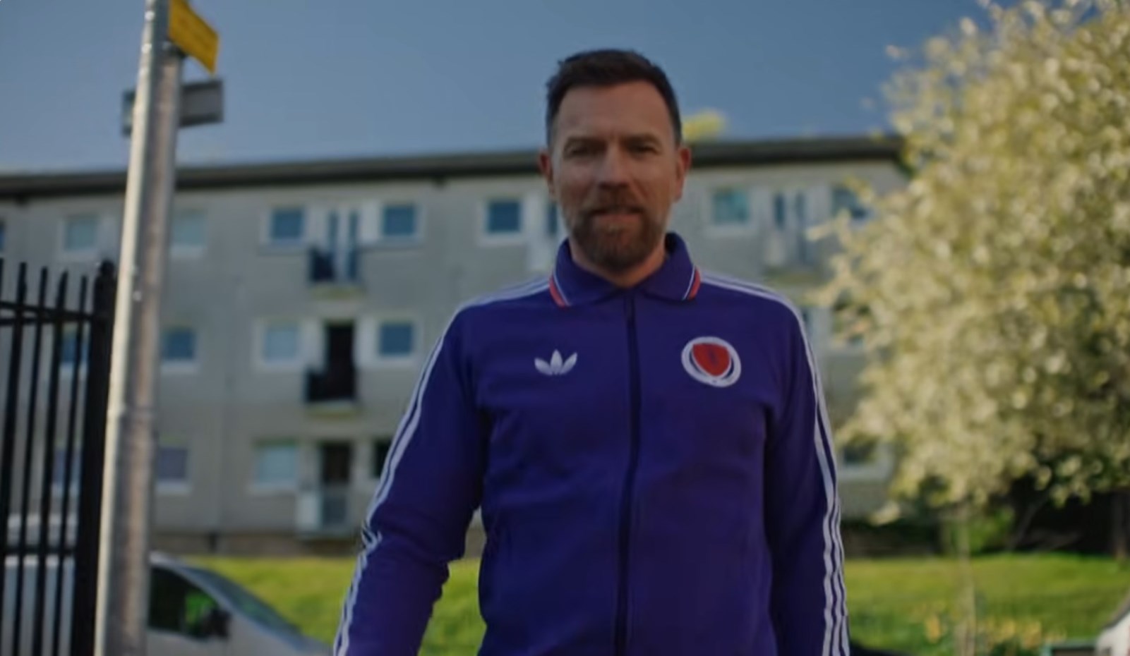 Ο Ewan McGregor έκανε την αποστολή της Σκωτίας για το Μουντιάλ να μοιάζει με ταινία