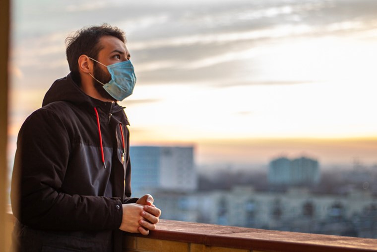 Κορονοϊός: Νέο ρεκόρ διασωληνωμένων με λιγότερα κρούσματα λόγω 25ης Μαρτίου