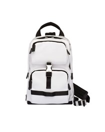 Backpack στην πλάτη ή στο χέρι;
