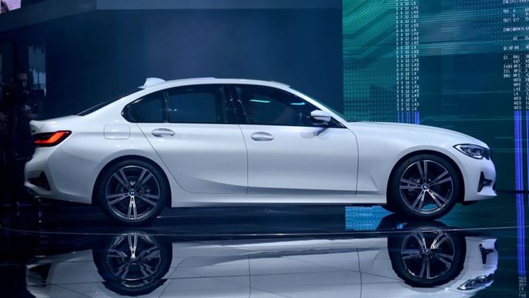 H νέα BMW Σειρά 3 αναβαθμίζει το ιστορικό σπορ sedan