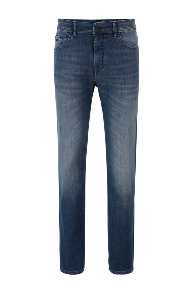 The List by Clodist: Denim, το πιο διαχρονικό κομμάτι για casual στυλ