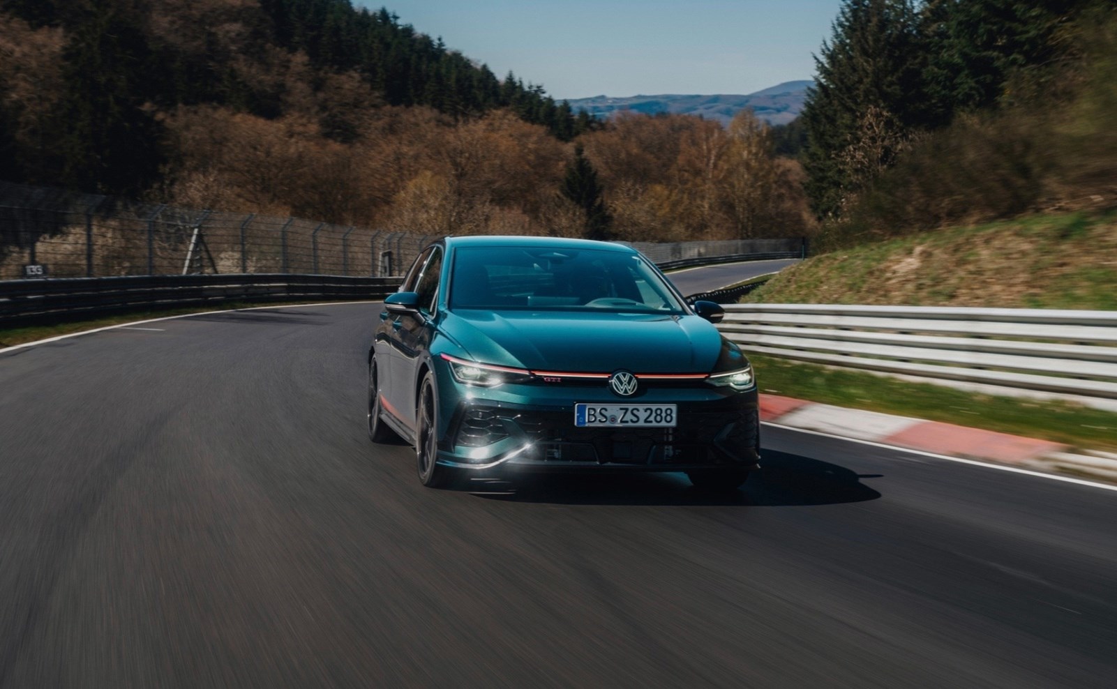 Volkswagen Golf GTI Edition 50