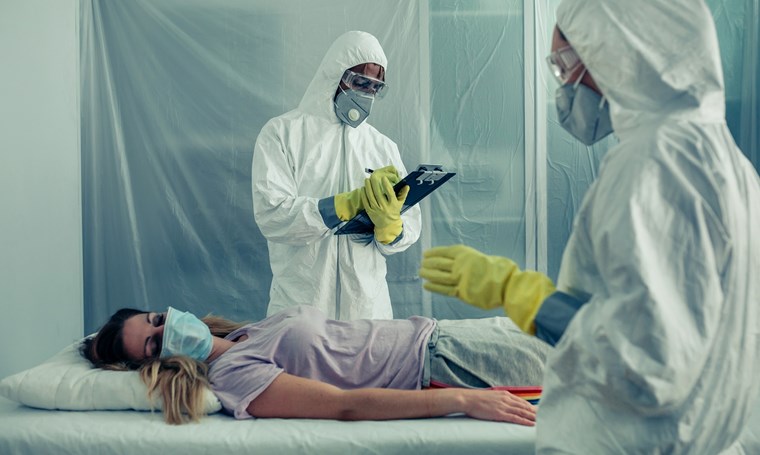 Πώς συμπεριφέρεται ο κορονοϊός στον οργανισμό, σύμφωνα με έναν ειδικό