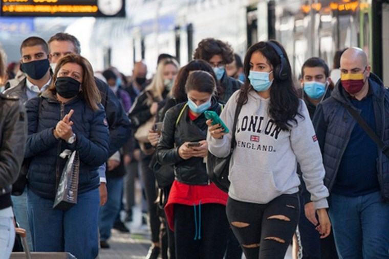 Κορονοϊός: Νέα ψυχρολουσία με 111 θανάτους