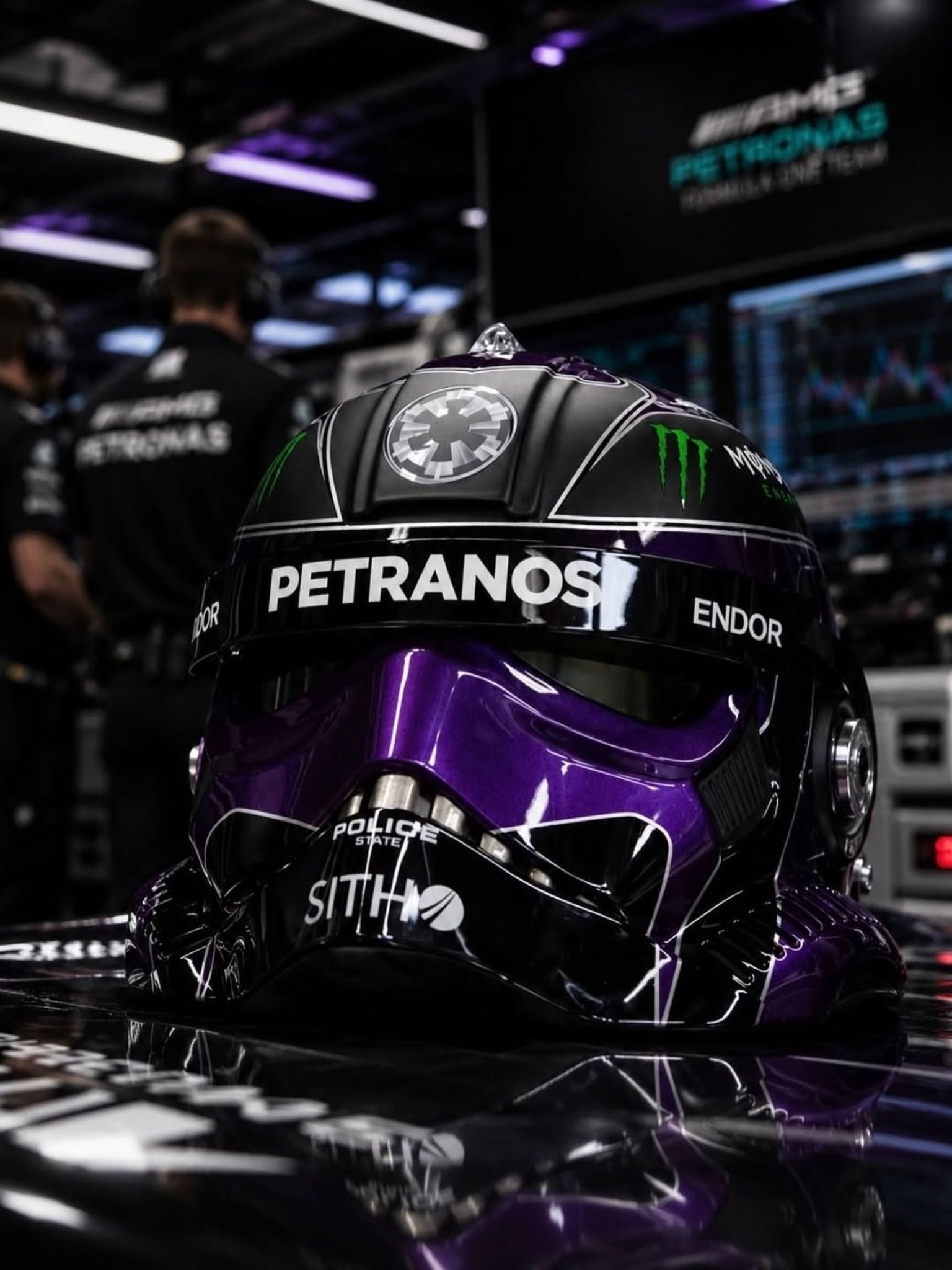 Πώς θα έμοιαζε το κράνος του Verstappen αν αγωνιζόταν στον κόσμο του Star Wars