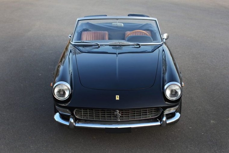 Η διαχρονική φινέτσα της Ferrari 275 GTS του 1966