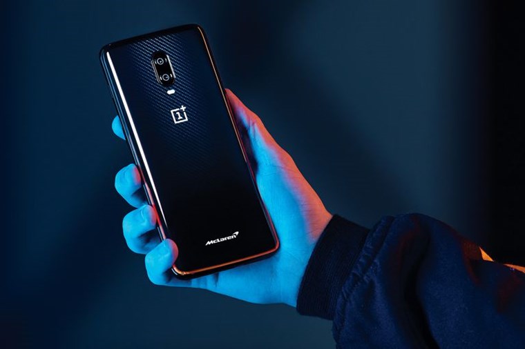 Η McLaren και η OnePlus έφτιαξαν το πιο γρήγορο smartphone του πλανήτη