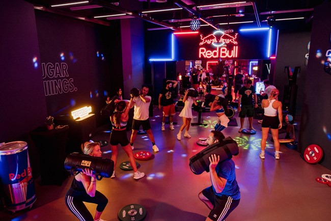 Red Bull Gym Clash: Το παγκόσμιο ραντεβού γυμναστηρίων έρχεται στο Ίδρυμα Σταύρος Νιάρχος