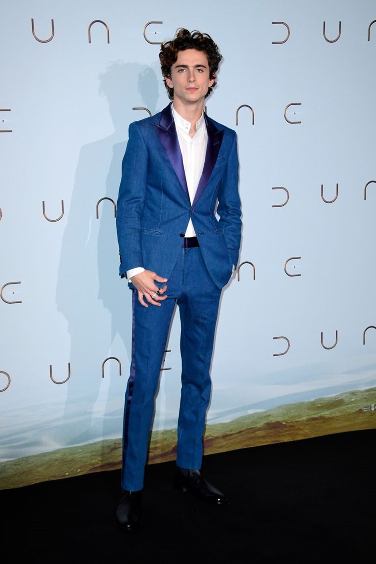 Ο Timothée Chalamet με denim tuxedo. Γιατί όχι;