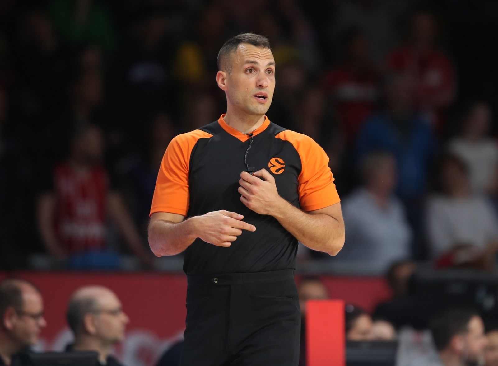 Διαιτητής της EuroLeague συνελήφθη ως μέλος εγκληματικής οργάνωσης-το βίντεο της σύλληψης