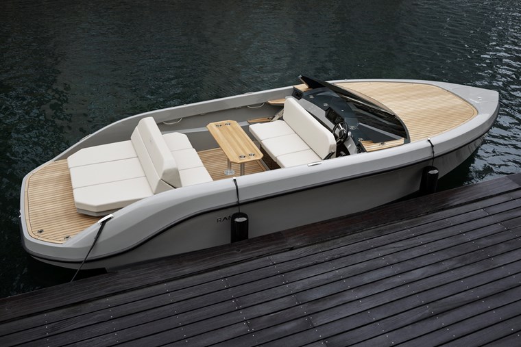 Η RAND Boats στην Ελλάδα