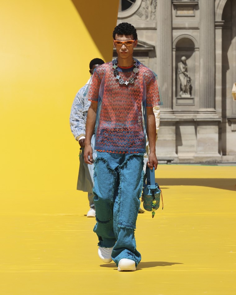 LOUIS VUITTON SHOW