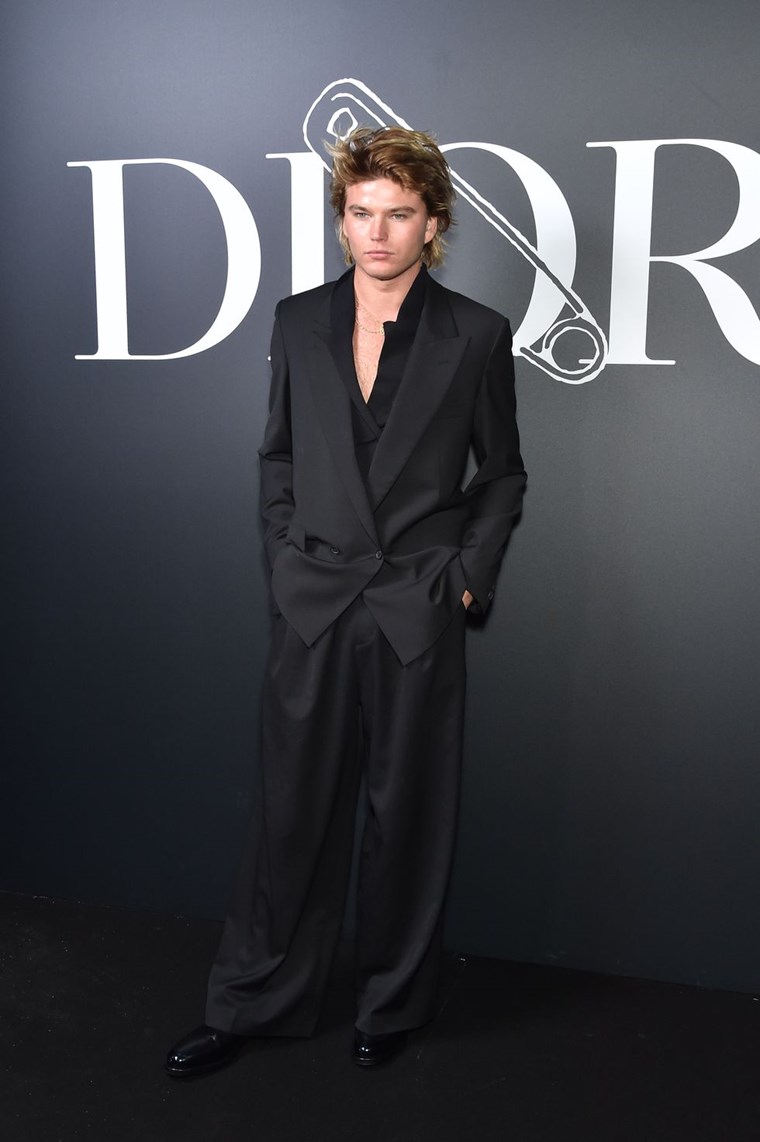 DIOR