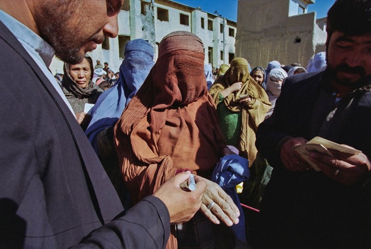 Στον μεσαίωνα των Ταλιμπάν και πάλι οι Αφγανές
