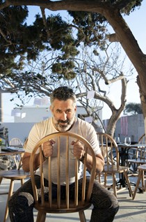 Η συνταγή του Βασίλη Ακρίβου για πάστα με καπνιστό χέλι