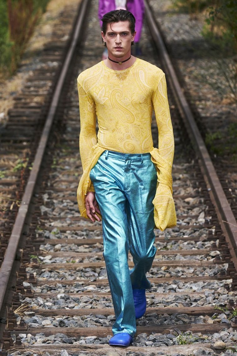 MEN'S RUNWAY LOOK
