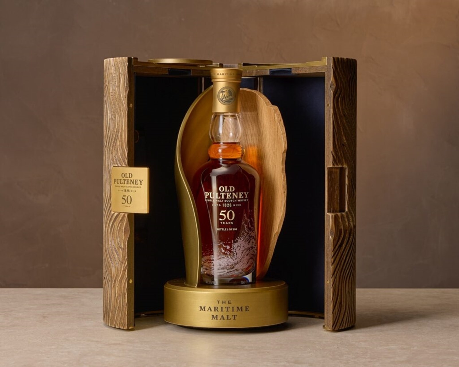 Old Pulteney 50 Years Old: Το συλλεκτικό whisky για τα 200 χρόνια του αποστακτηρίου