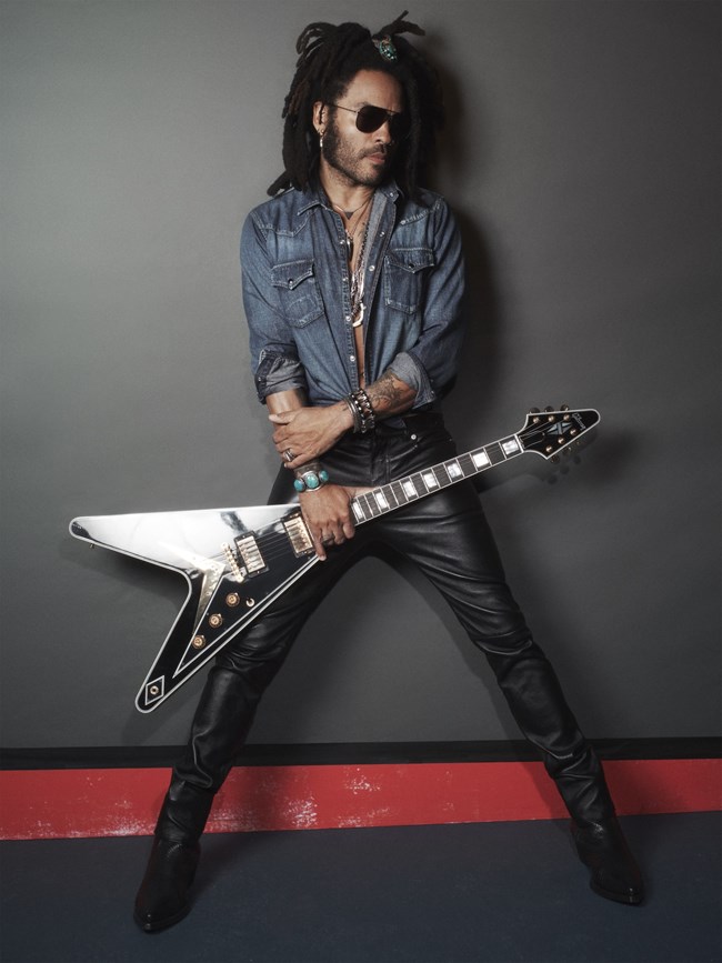 O Lenny Kravitz είναι πιο ελεύθερος από ποτέ