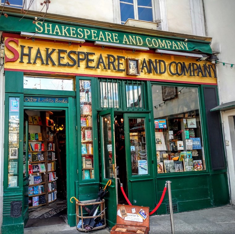 Shakespeare and Company βιβλιοπωλείο