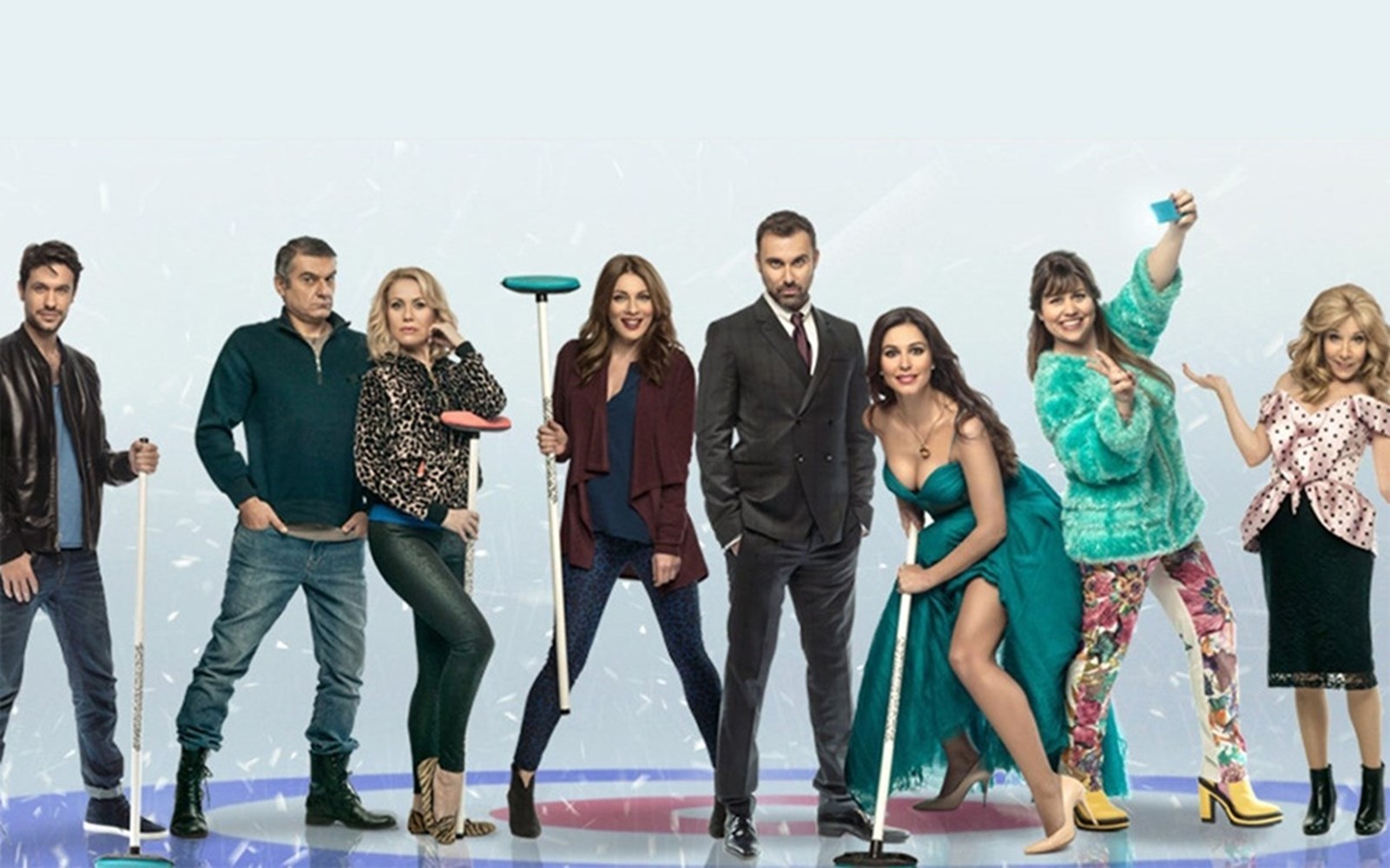 Το cast της σειράς Εθνική Ελλάδος του Γιώργου Καπουτζίδη