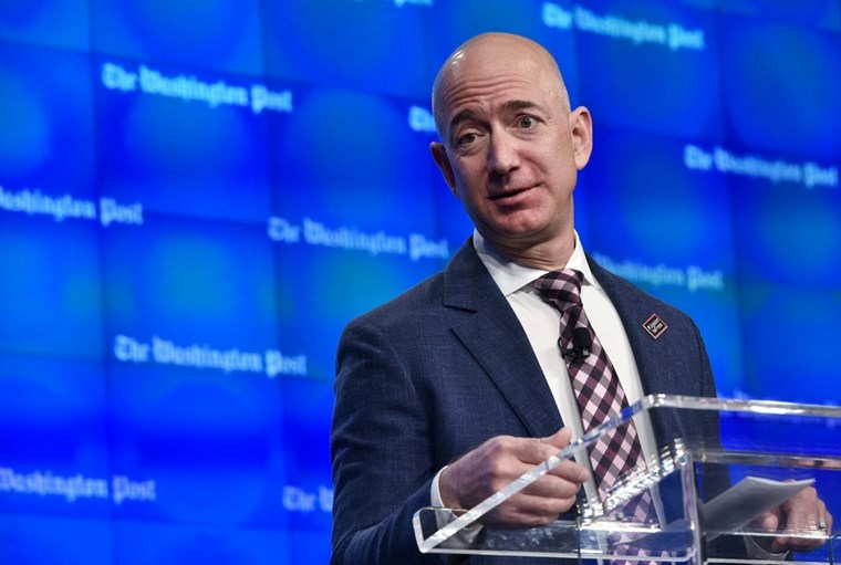 O Jeff Bezos και ο κανόνας με τα δύο κομμάτια πίτσα