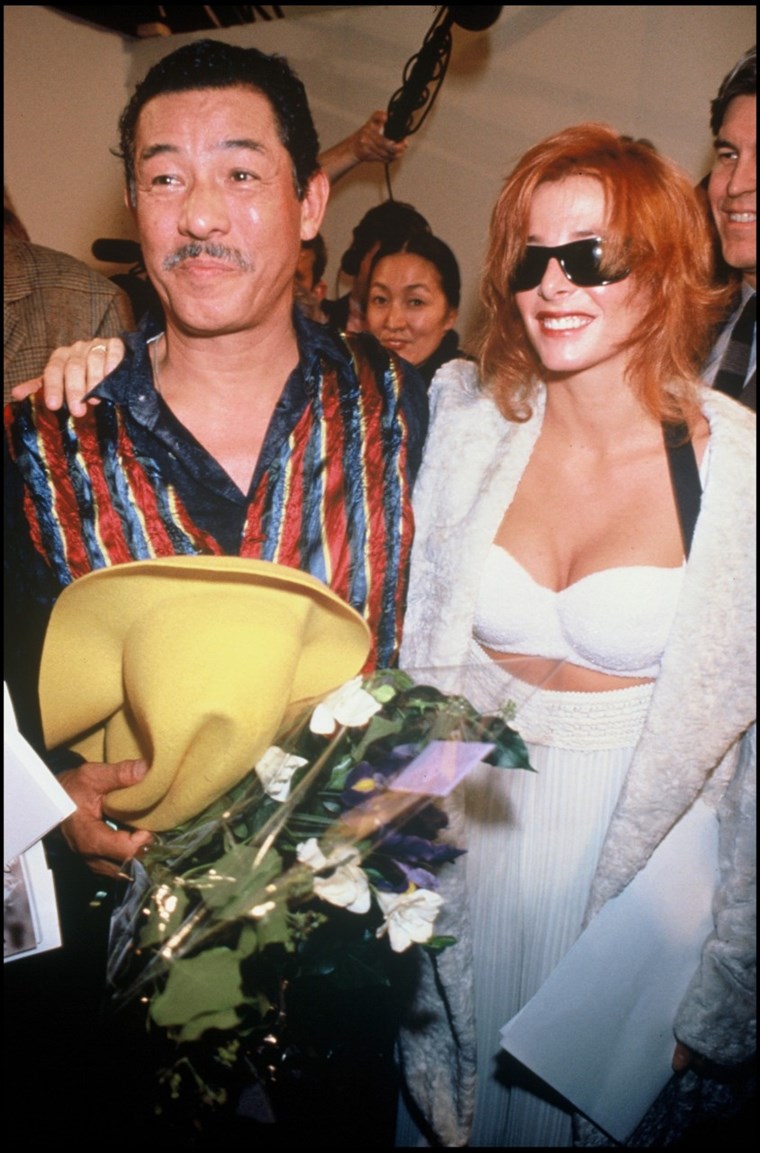 Η Mylène Farmer ζει και βασιλεύει