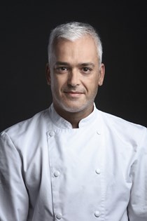 Ο Άγγελος Λάντος δεν θυμάται τον εαυτό του εκτός κουζίνας