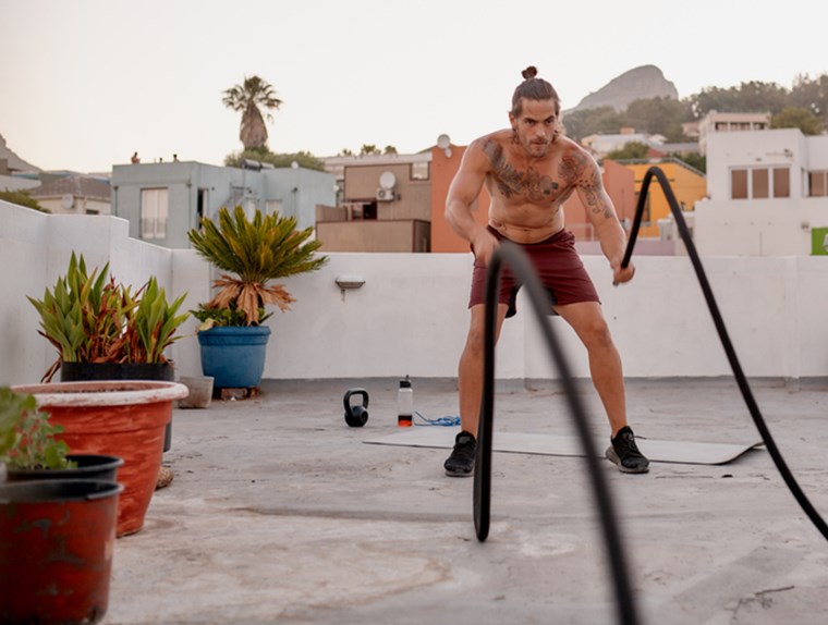 Η 9λεπτη HIIT προπόνηση για πελώρια δύναμη