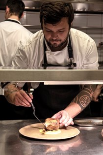 ΝΙΚΟΣ ΘΩΜΑΣ