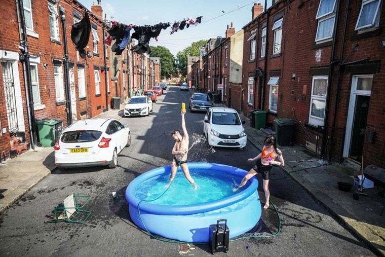 Κάποια ακατανόητα πράγματα που συμβαίνουν στον κόσμο λόγω καύσωνα