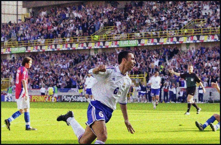 O Youri Djorkaeff