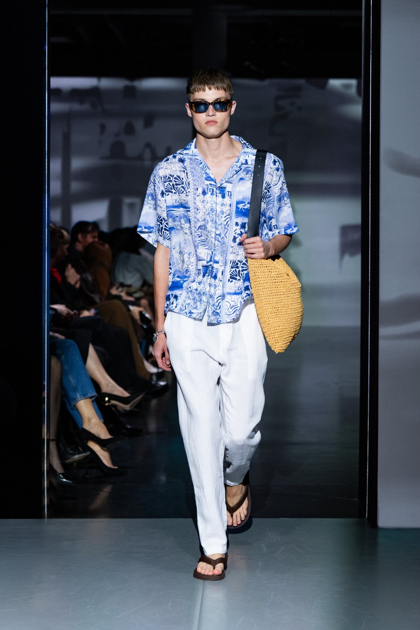 Η Answear περνά σε άλλη εποχή με το πρώτο της fashion show