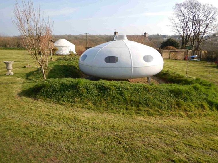 Θα έμενες ποτέ σε σπίτι με σχήμα UFO;