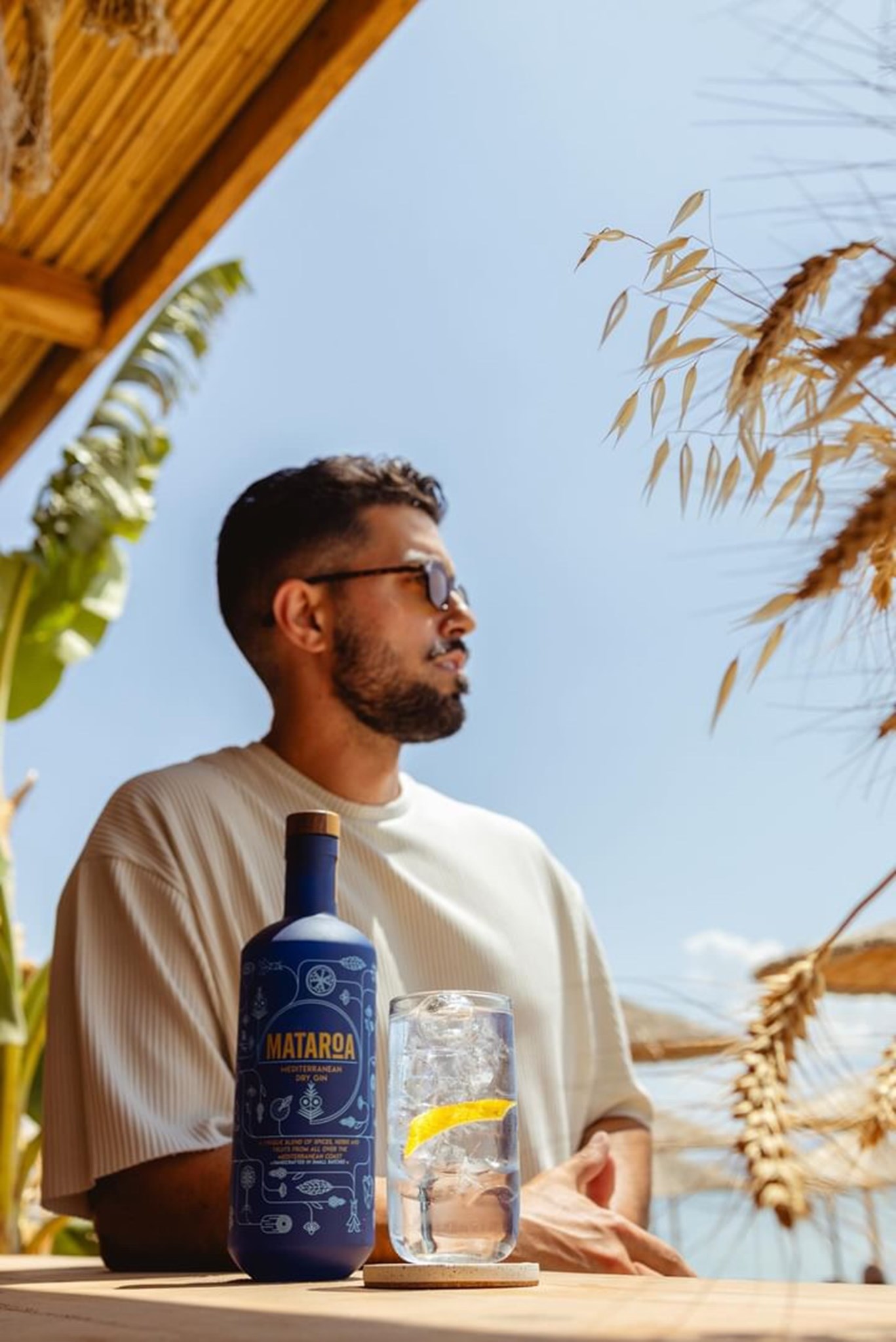 Καλοκαιρινό ταξίδι στην Ελλάδα με το Mataroa Gin