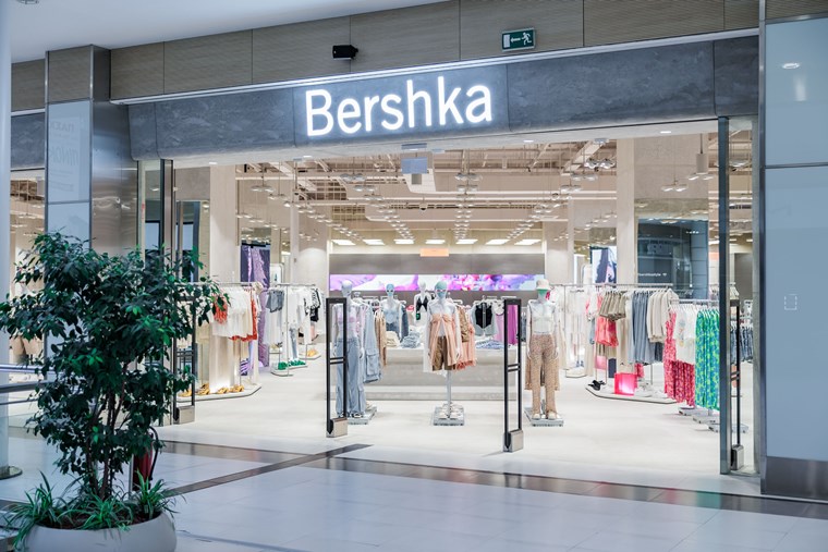 Το νέο image της Bershka στο The Mall Athens είναι εμπειρία