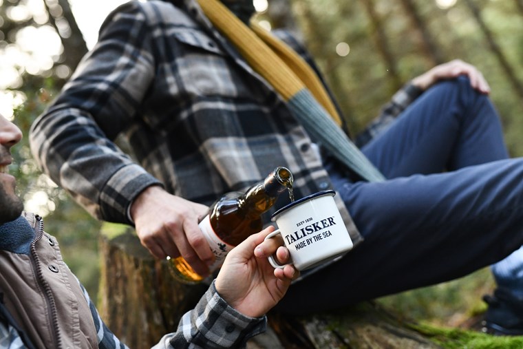 Ταξίδι σε μαγευτικά τοπία στην Ελλάδα με συνοδοιπόρο το Talisker