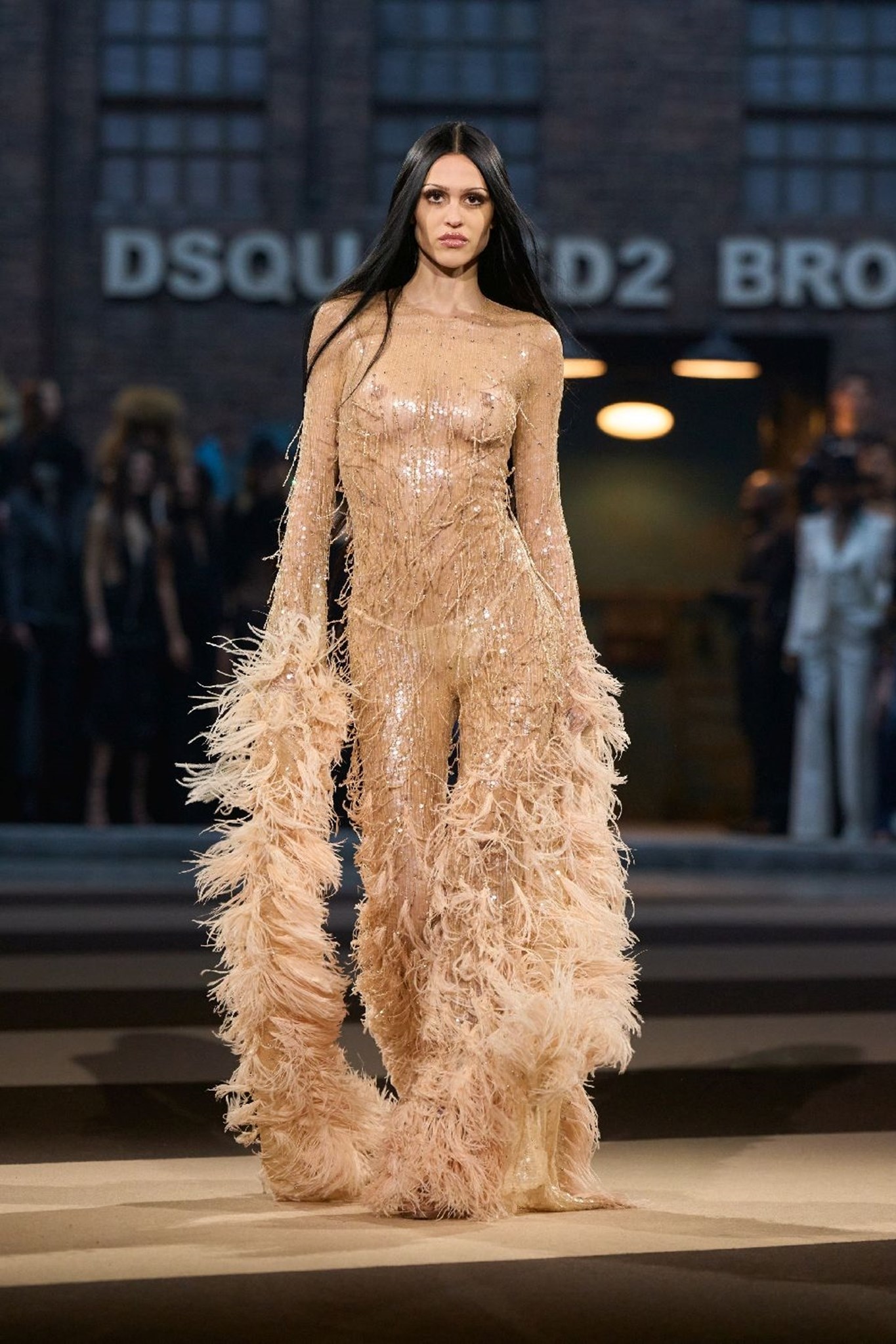 Η Dsquared2 γιορτάζει τα 30 χρόνια της με τη μεγαλύτερη συλλογή του brand έως τώρα