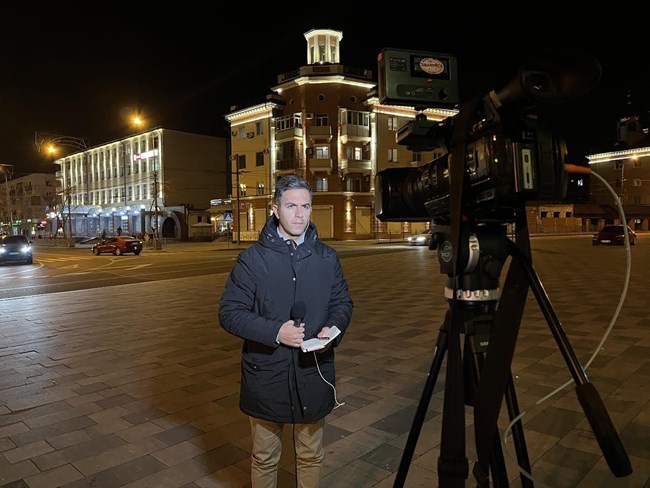 Σε εμπόλεμη ζώνη, πρώτη φορά