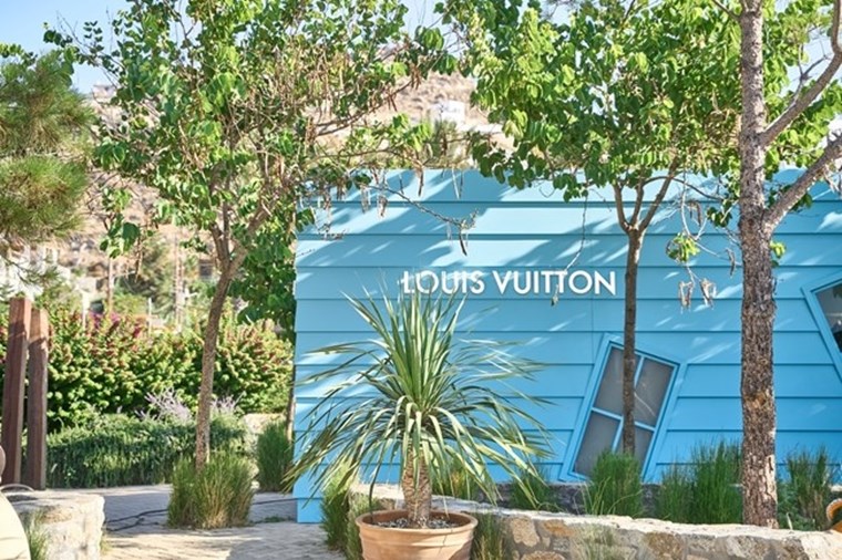 Το ξεχωριστό Pop-Up store της Louis Vuitton στο Nammos Village στη Μύκονο