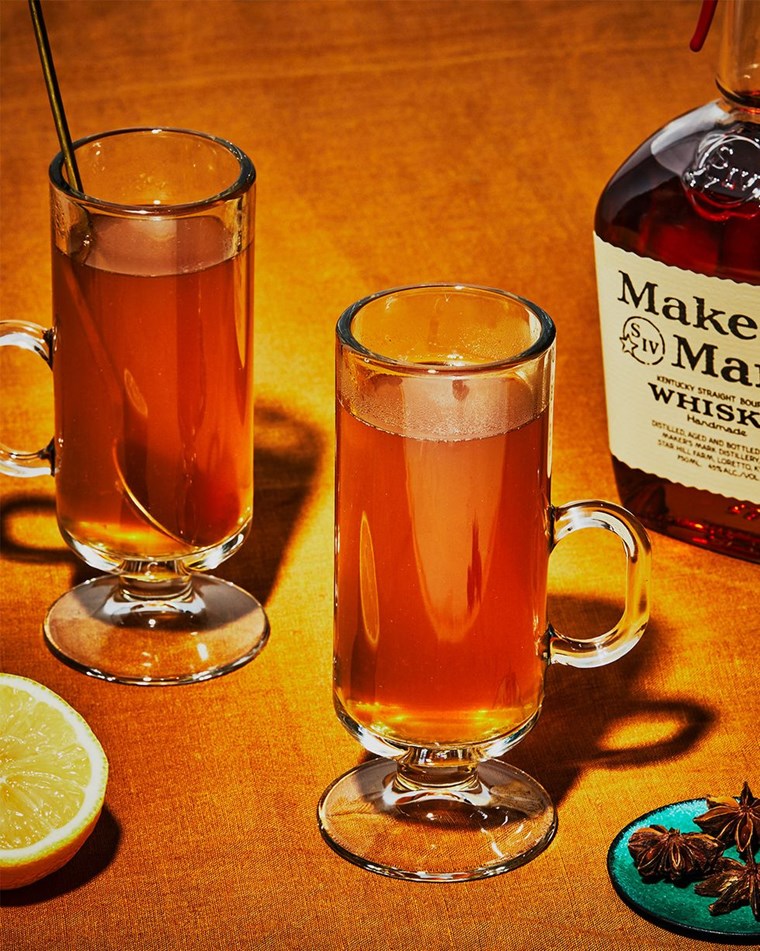 Η ιστορία και η συνταγή του Hot Toddy