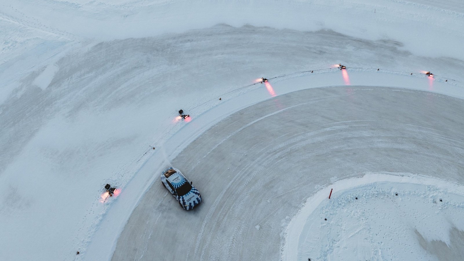 Porsche Taycan ρεκόρ Guinness Drift